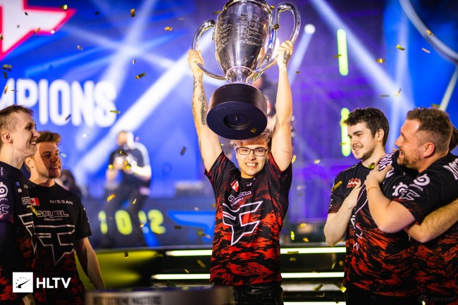 中等牌在此 中等牌在此